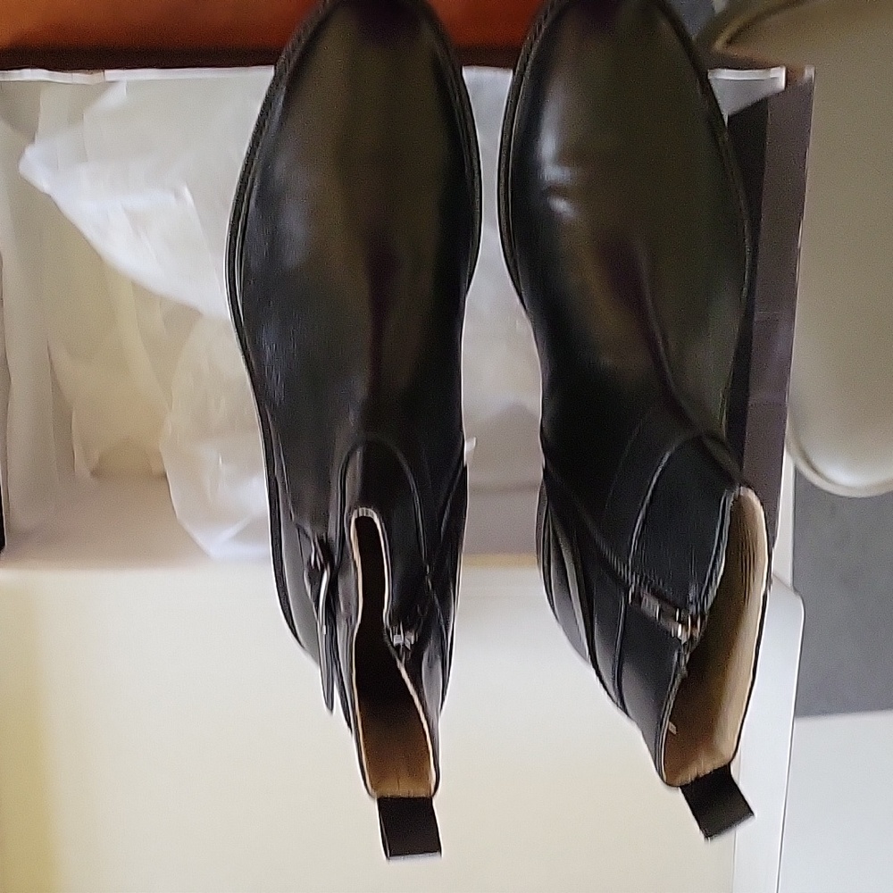 Banana Republic Billi black boots